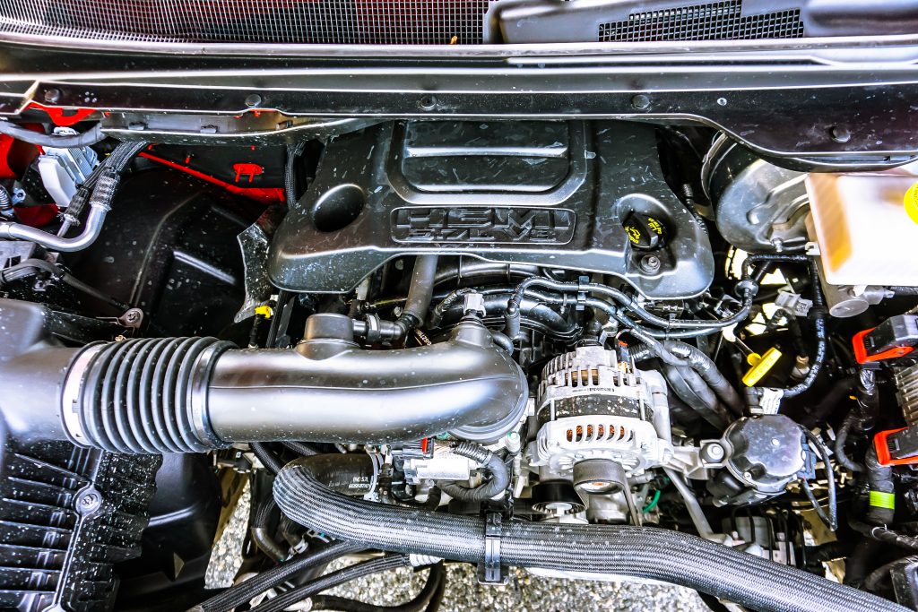 恢復傳奇：5.7升Hemi V8會返回RAM 1500嗎？