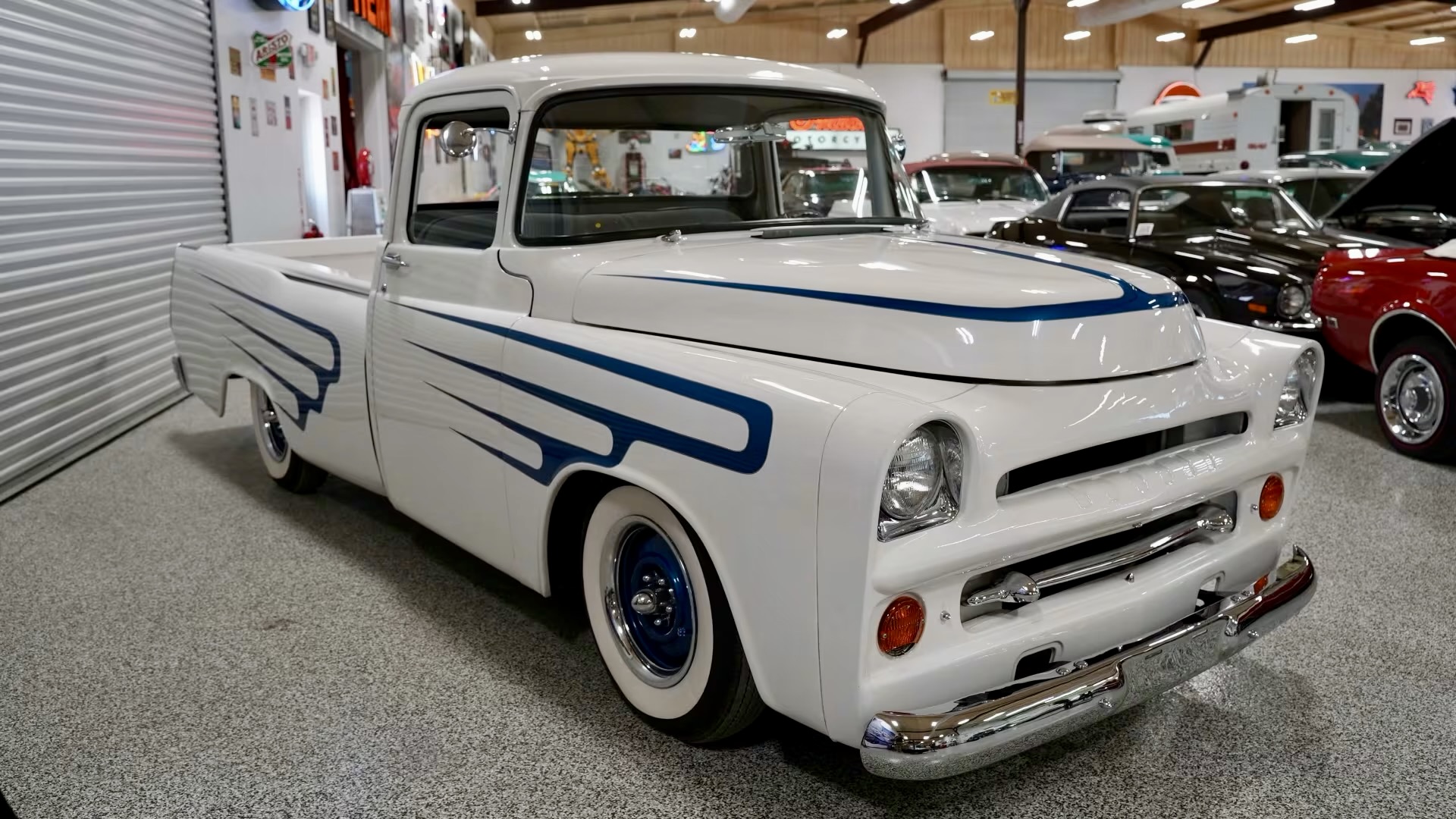 恢復的1957年道奇D100掃描線的售價為$ 23,100