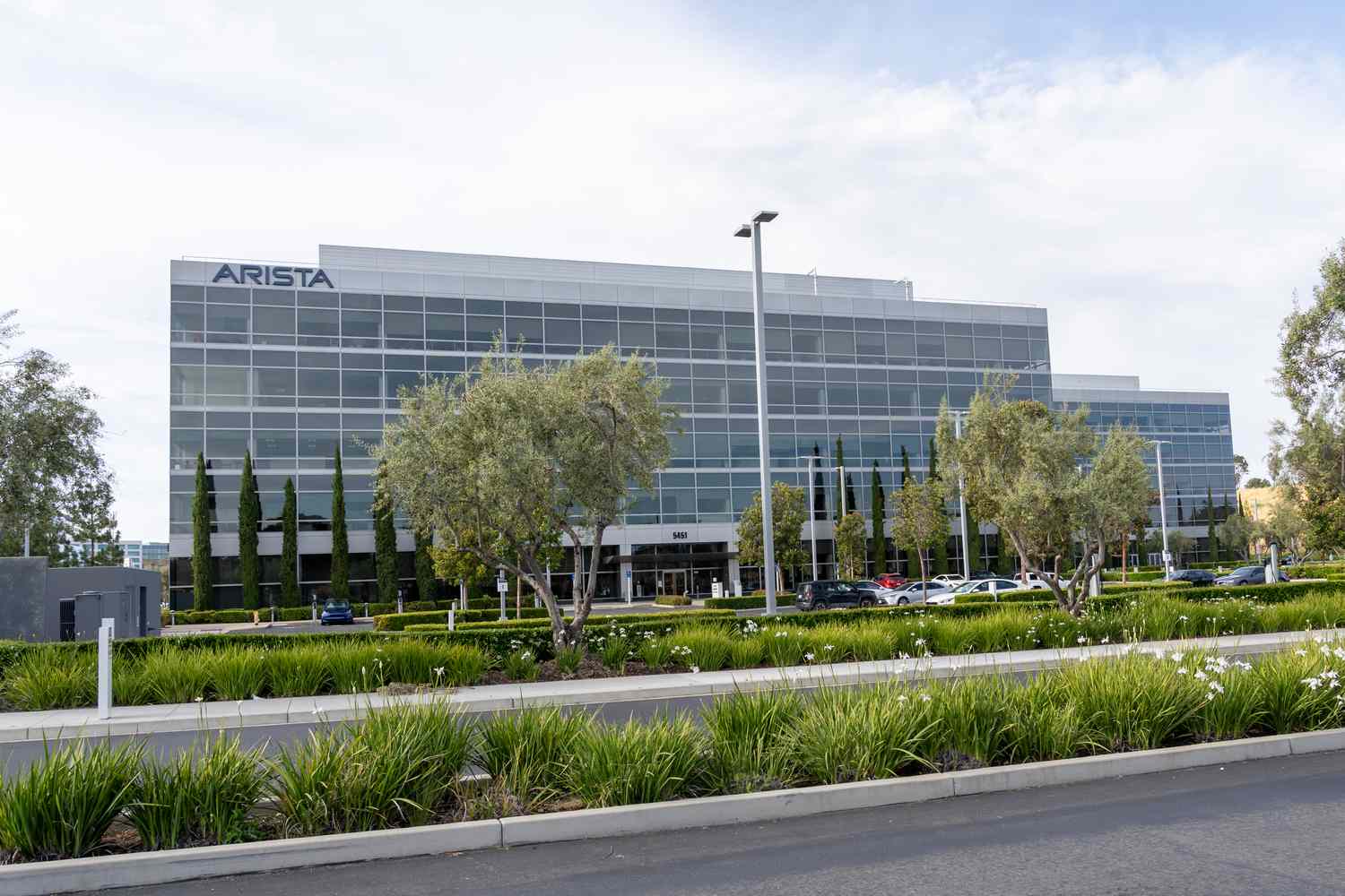 Arista Networks 公佈財報後股價尾盤暴跌