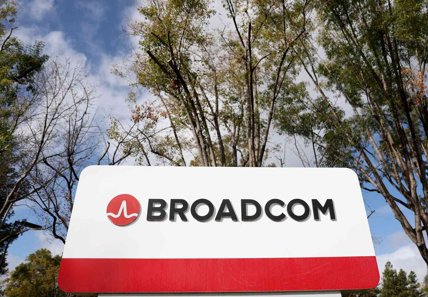 分析師在收益之前對Broadcom股票的看法