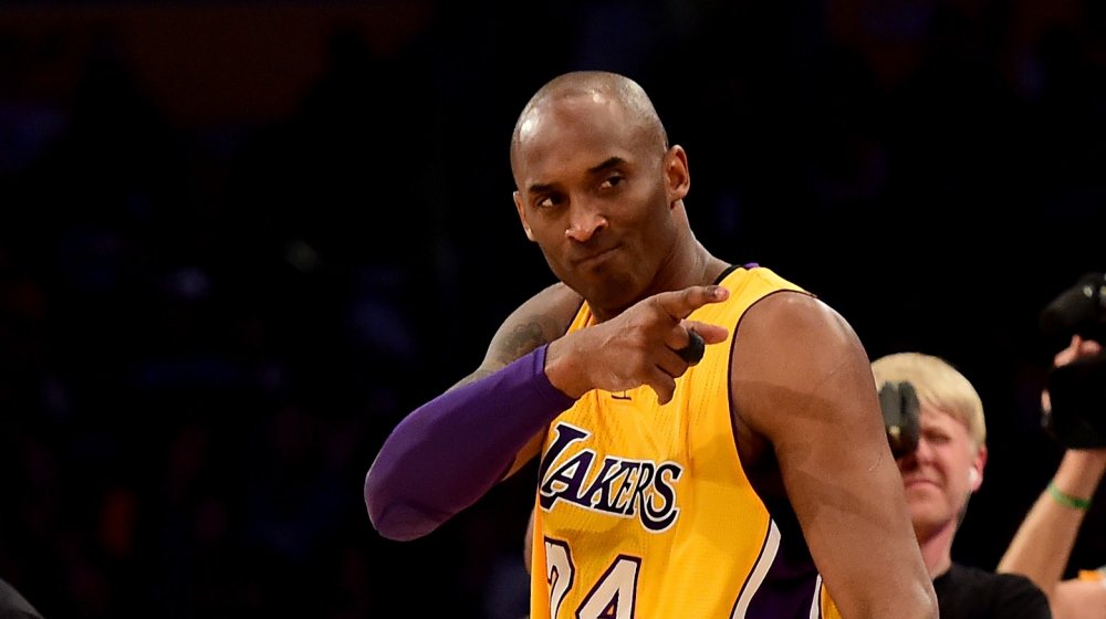 科比布萊恩的 NBA 薪水：他 20 個賽季每個賽季的薪水是多少