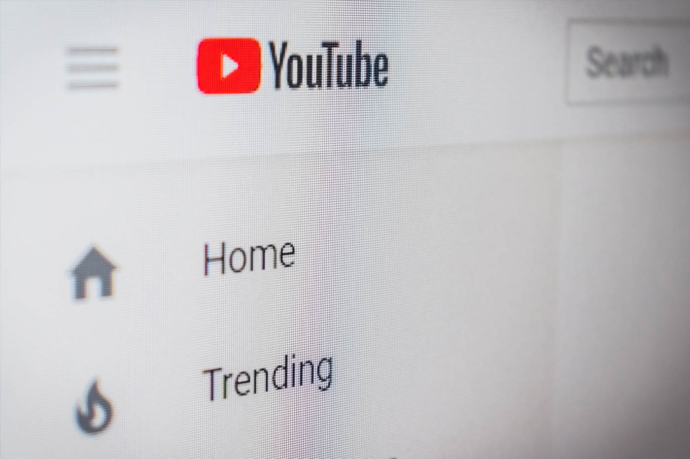 YouTube สร้างรายได้จากวิดีโอต่อต้านการฉีดวัคซีน