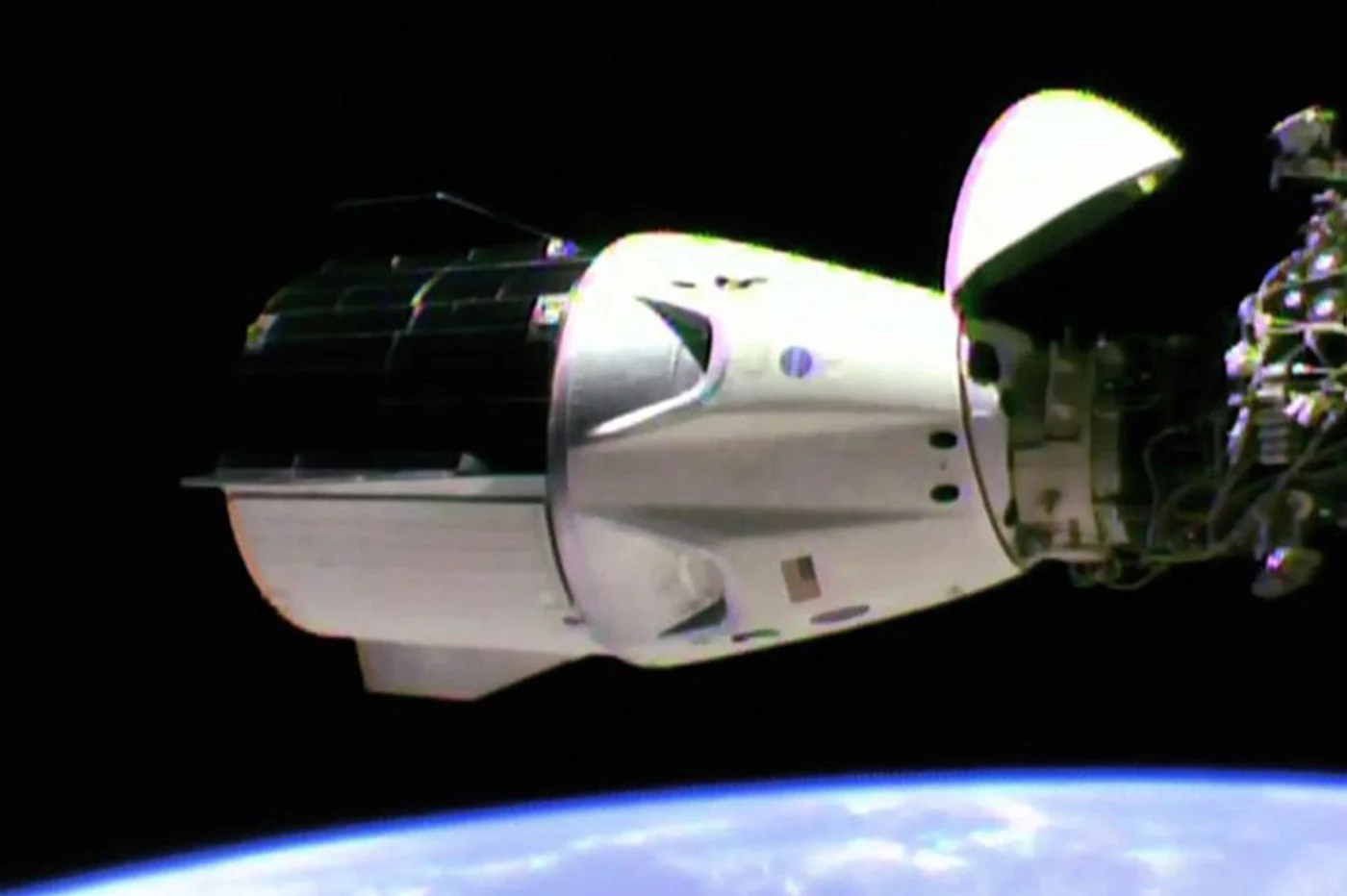 SpaceX สร้างประวัติศาสตร์ด้วยการเชื่อมต่อแคปซูล Crew Dragon กับ ISS