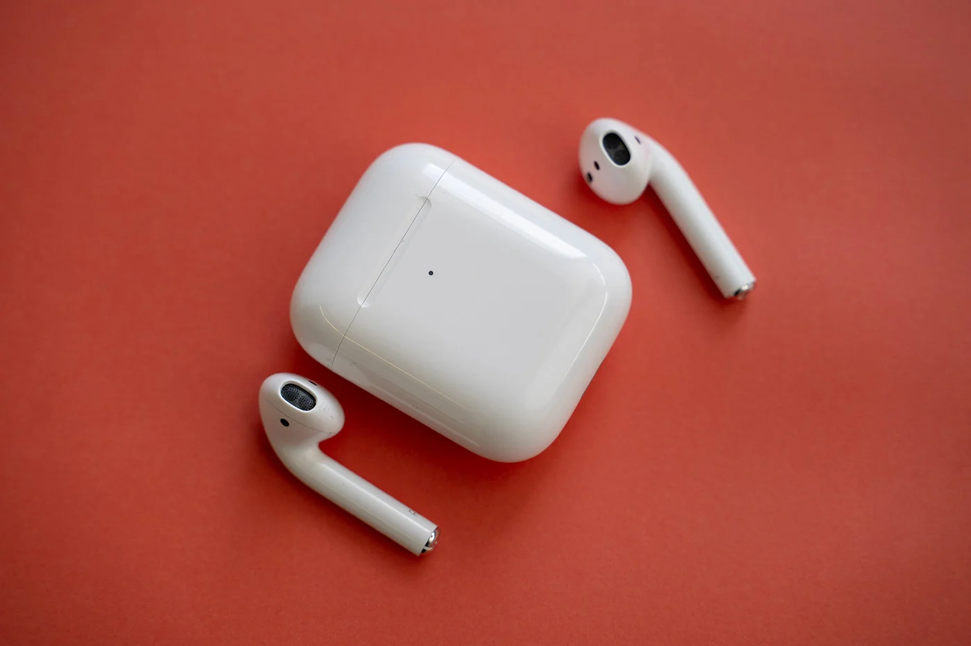 苹果可能在年底前发布 AirPods 3