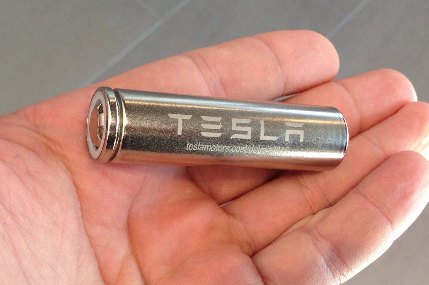 หนึ่งในปัญหาหลักเกี่ยวกับแบตเตอรี่ของ Tesla จะได้รับการแก้ไขในไม่ช้า