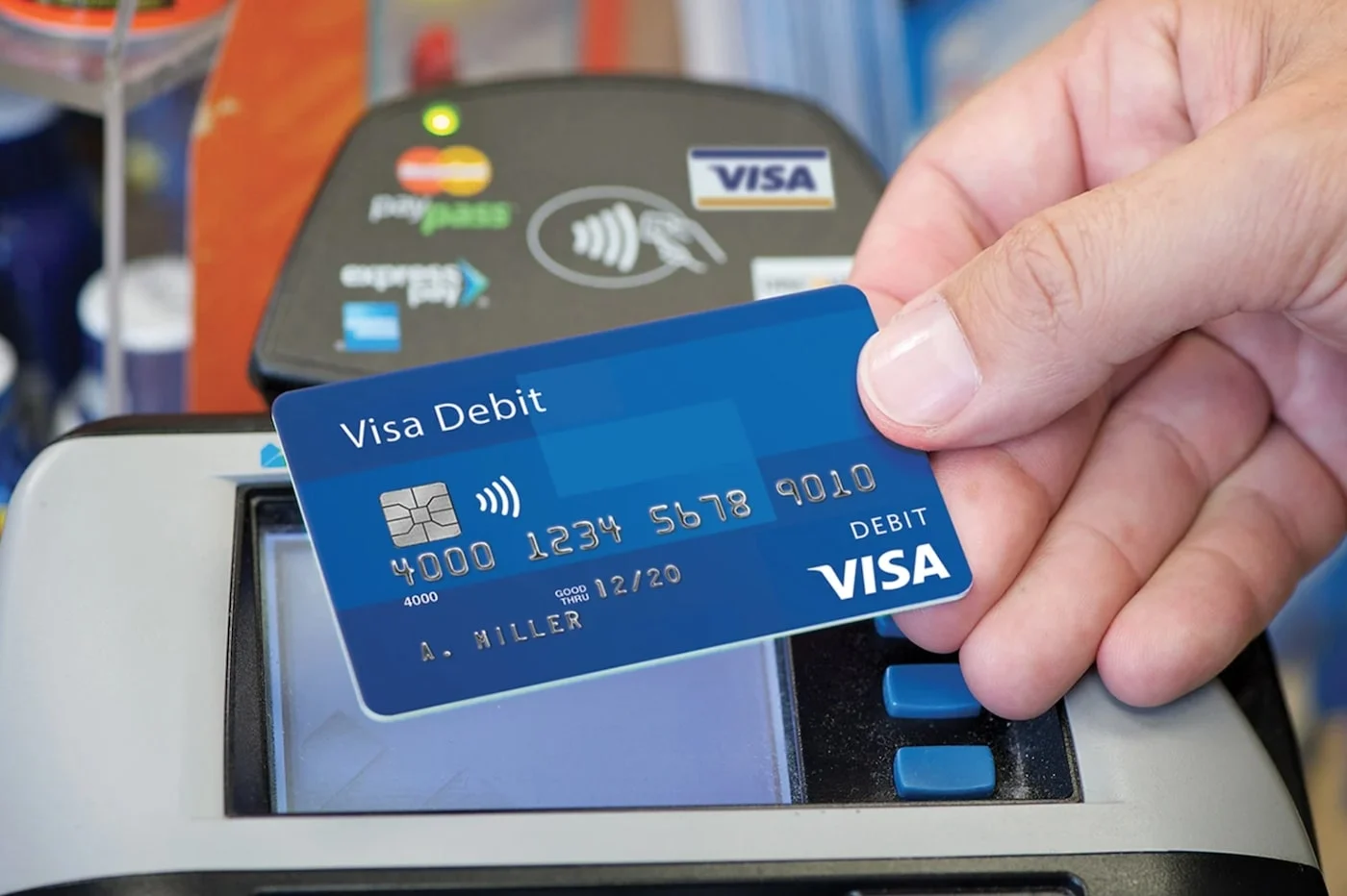 Mastercard และ Visa ระงับธนาคารรัสเซียจากเครือข่ายบัตรของตน