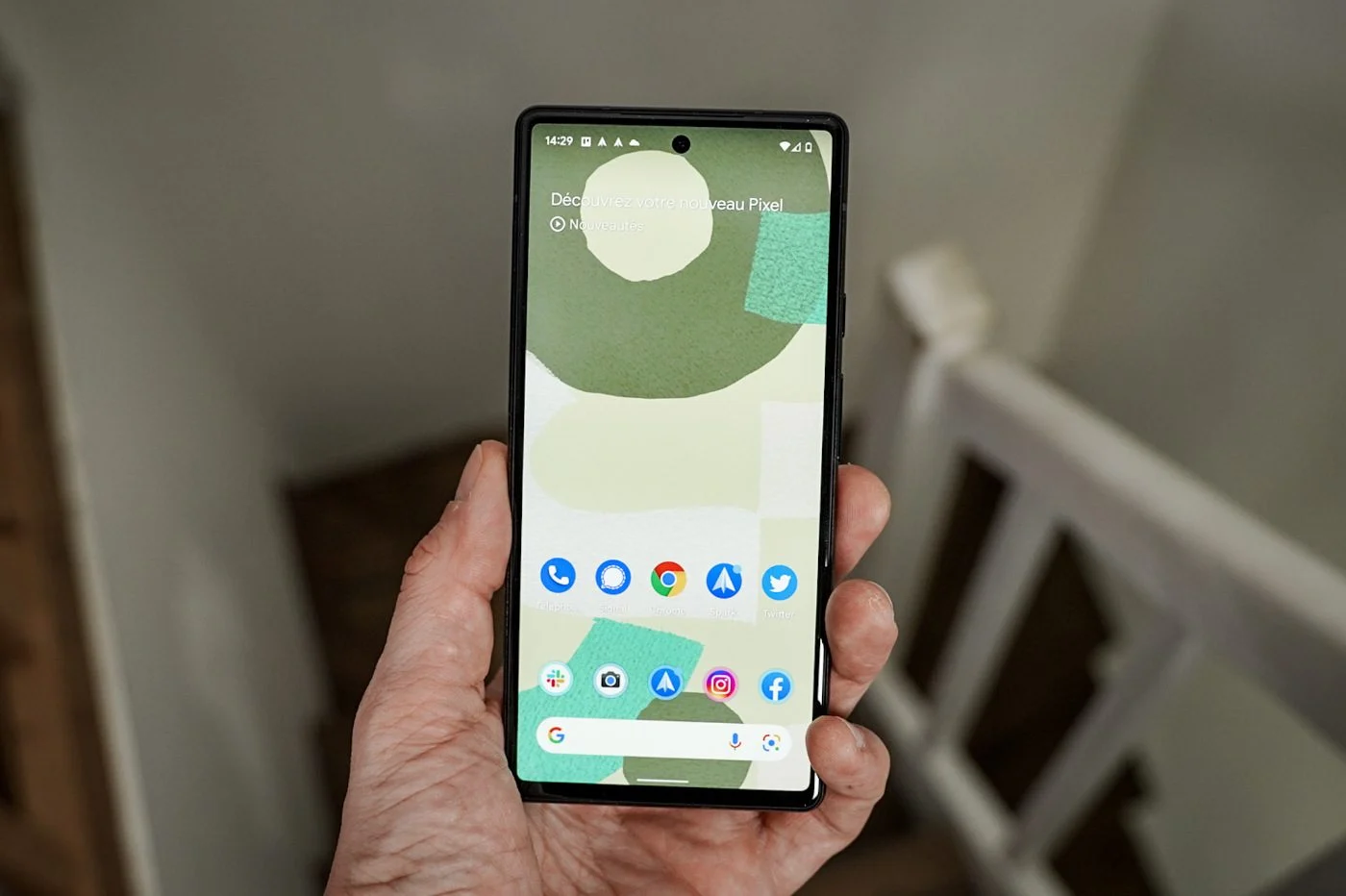 Pixel 6a: กล่องหลุด ดีไซน์ชัดเจนขึ้น