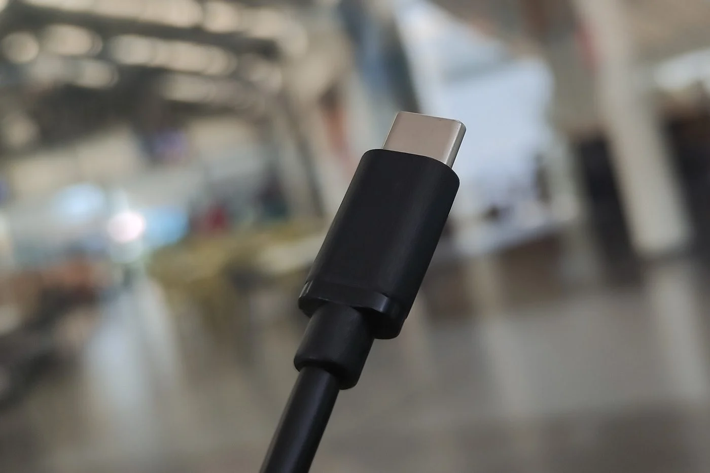 苹果反对USB-C iPhone，其客户有不同意见