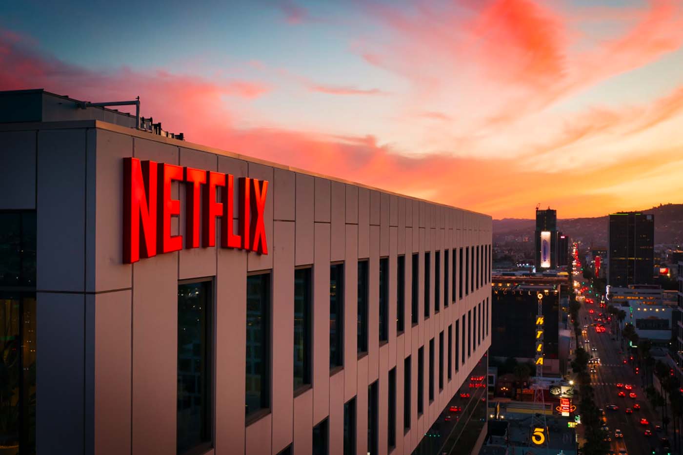 Strike in Hollywood: เหตุใด CEO ของ Netflix จึงยกเลิกงานกาล่า