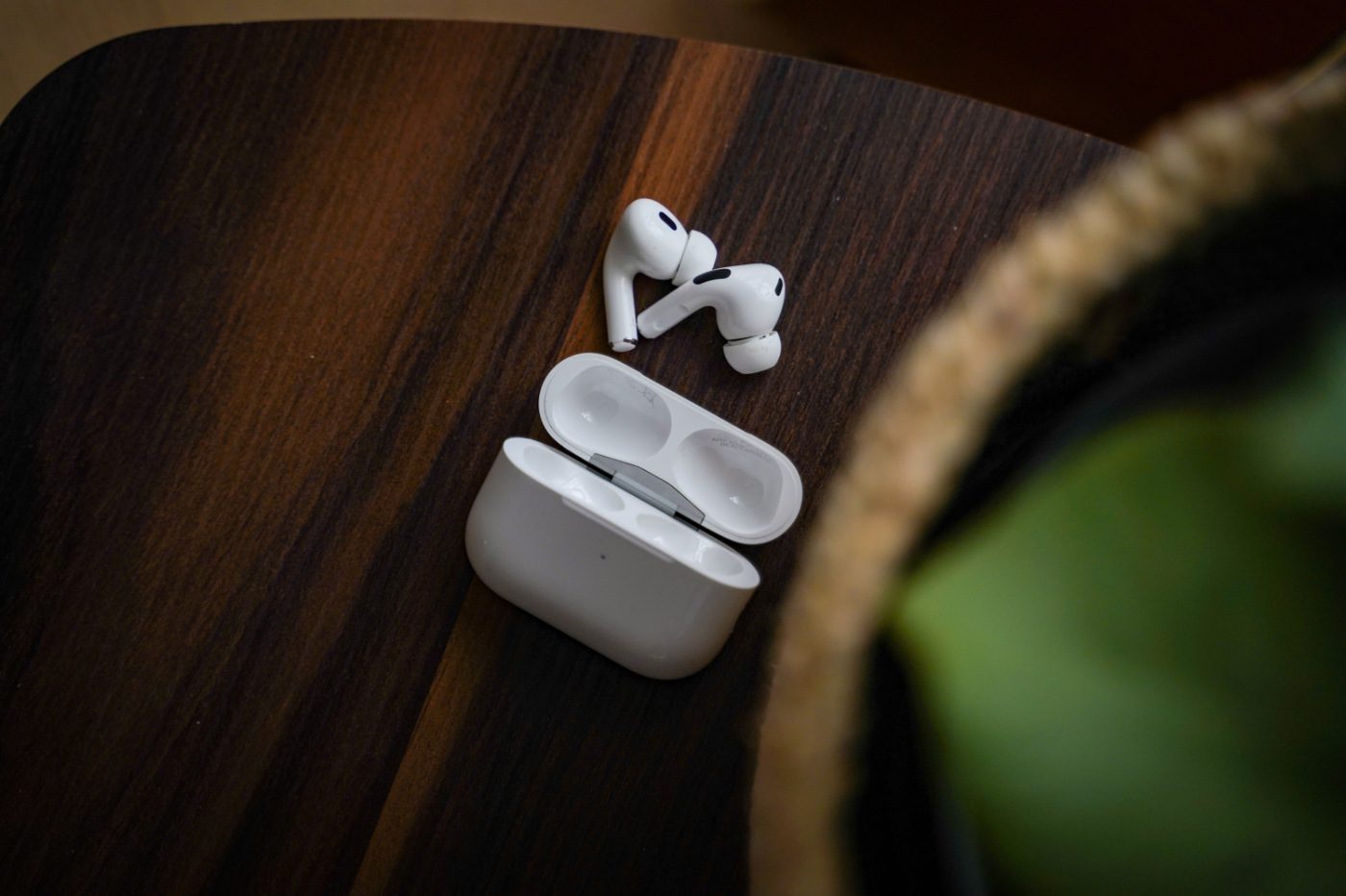 AirPods Pro 2評測：你該買新款蘋果耳機嗎？