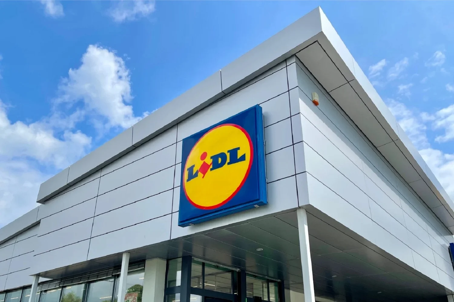 Lidl 現在銷售 Apple 產品並大幅降價 iPhone、iPad 和 MacBook