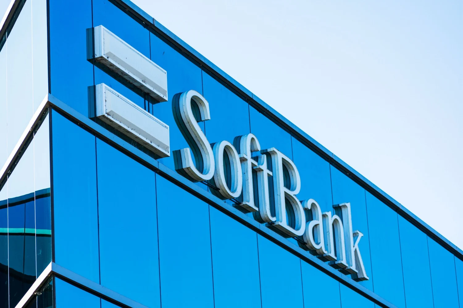 จาก WeWork สู่ AI: SoftBank กำลังปรับเปลี่ยนอนาคตในด้านเทคโนโลยีอย่างไร