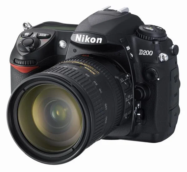 Nikon D200 + ซูม AF-S DX 18-70 มม. กับ Panasonic Lumix S1H