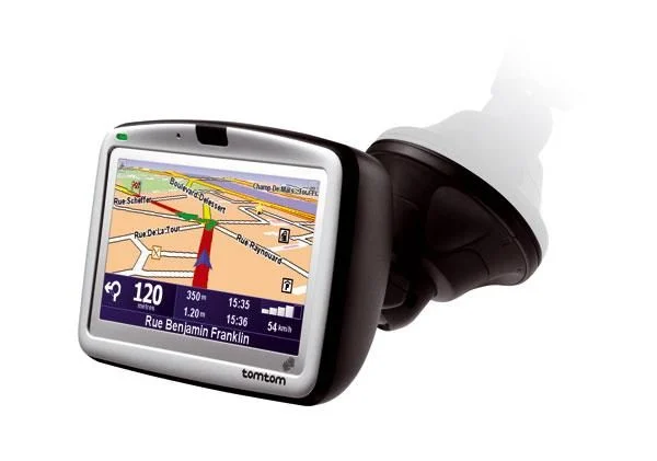 TomTom GO 910 กับ TomTom GO 6200