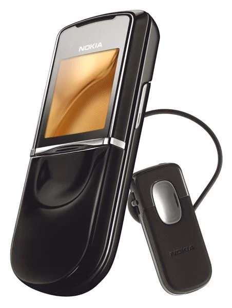 Nokia 8800 Sirocco กับ Samsung B2710 (GT-B2710)