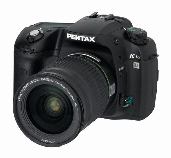 Pentax K10D + ซูม DA 18-55 มม. เทียบกับ Olympus OM-D E-M1 Mark III