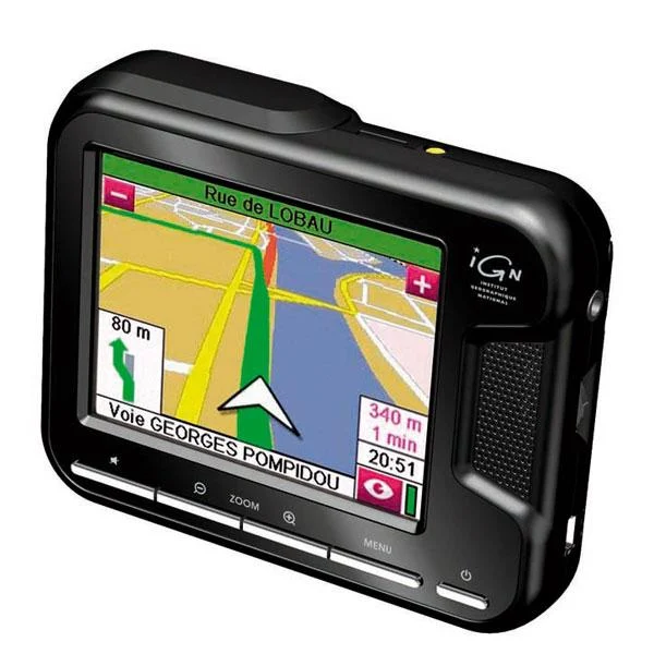 IGN Evadeo 对比 Garmin DriveAssist 51 LMT-S