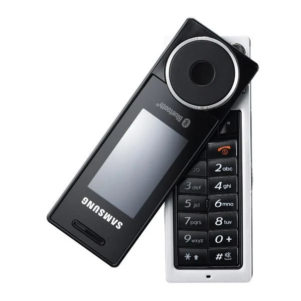 Samsung SGH-X830 กับ Samsung B2710 (GT-B2710)