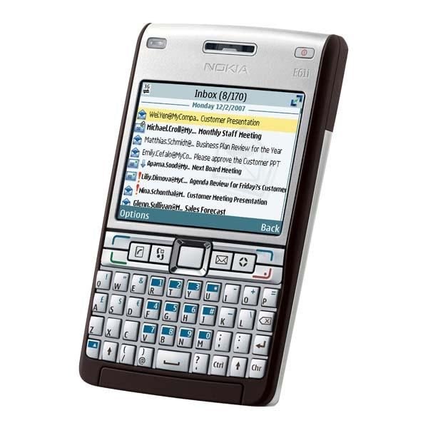 Nokia E61i 與三星 Galaxy Z Flip 6