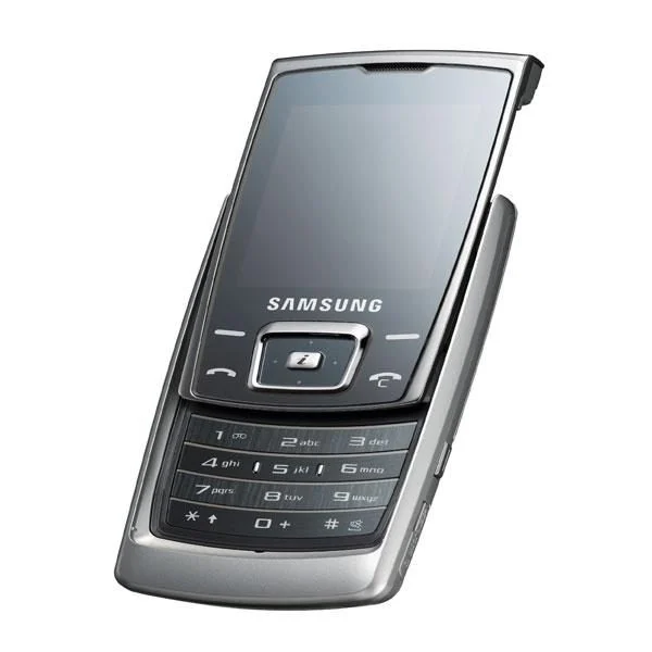 Samsung SGH-E840 กับ Nokia 3310