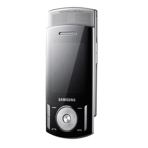 Samsung SGH-F400 กับ Nokia 8110 4G