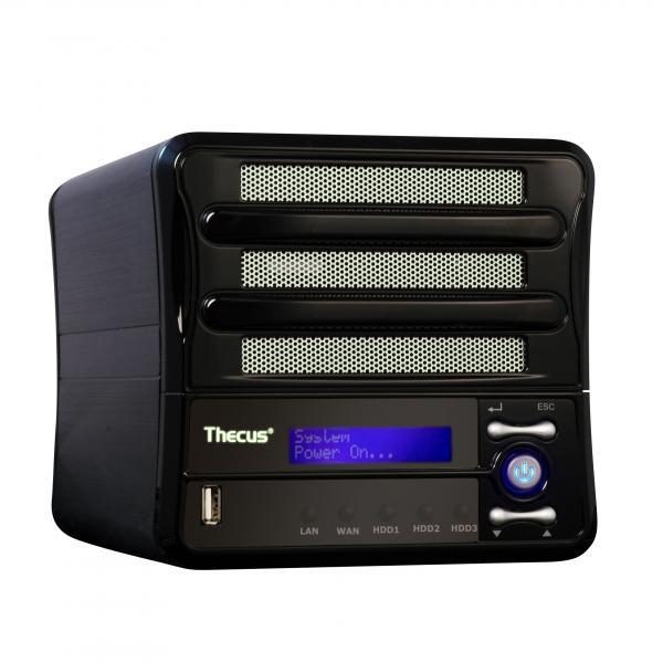 Thecus M3800 与 Synology DS119j