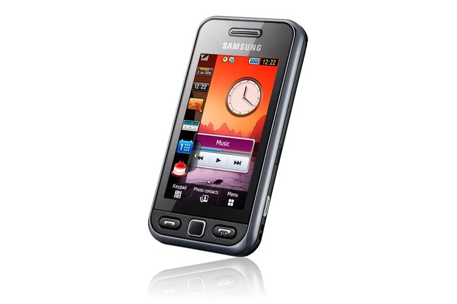 Samsung Player One กับ Samsung B2710 (GT-B2710)