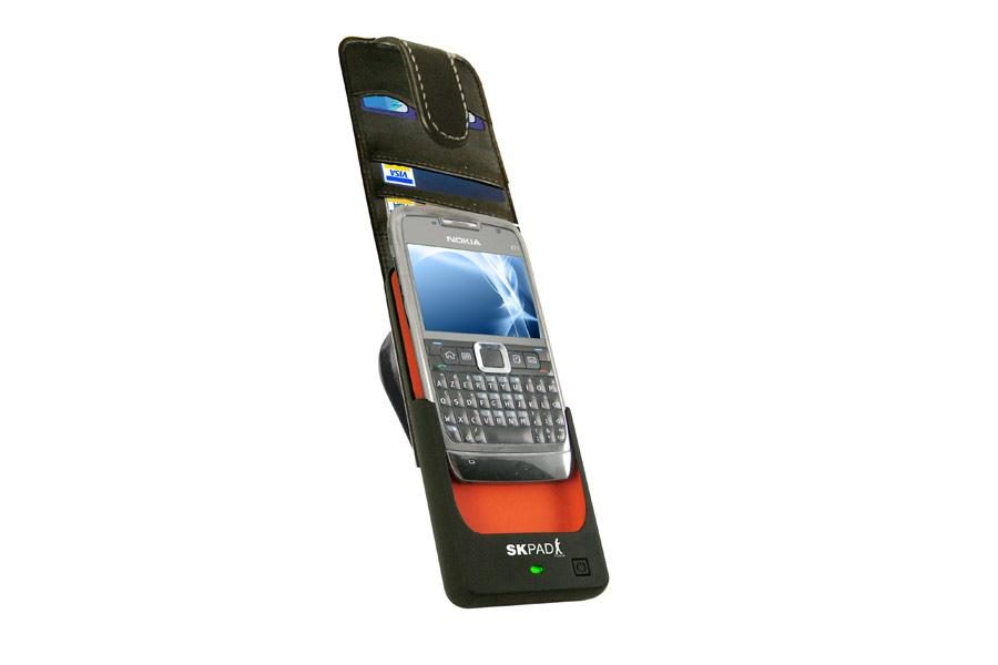 เคสแบตเตอรี่ SKPAD สำหรับ Nokia E71 กับ REKT RGO Desk 140