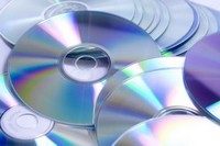 一家年輕公司想要回收 CD 和 DVD 及其盒