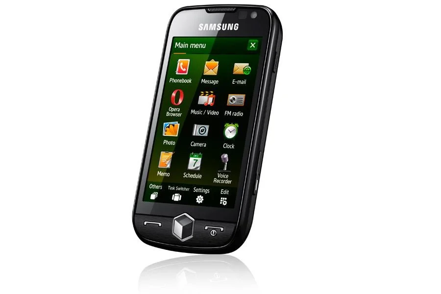 Samsung Omnia II i8000 กับ Samsung Galaxy Z Flip 6