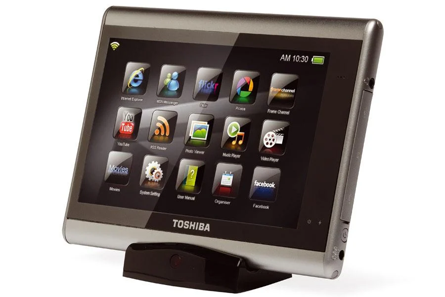 Toshiba JournE Touch กับ REKT RGO Desk 140