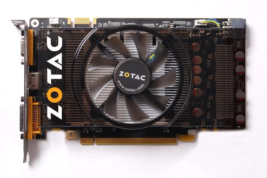 Zotac GeForce GTS 250 Eco 版与 AMD Radeon RX 6900 XT