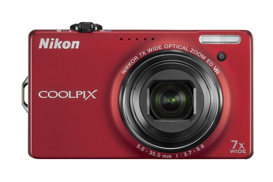 Nikon Coolpix S6000 กับ Sony Cyber-shot RX100 Mark VI