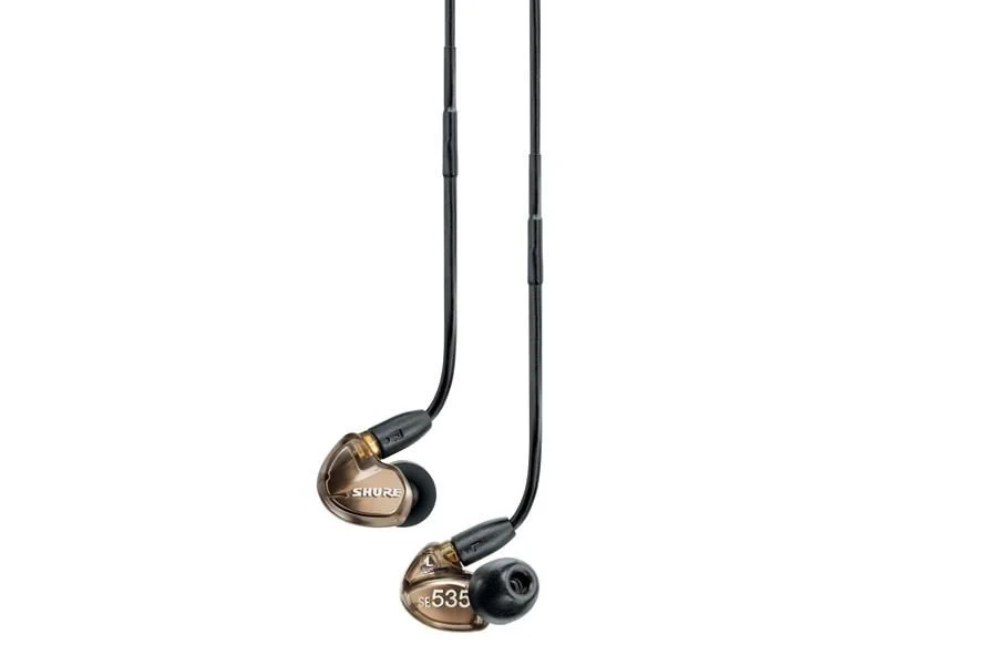 Shure SE535 contre Ultimate Ears UE 適合