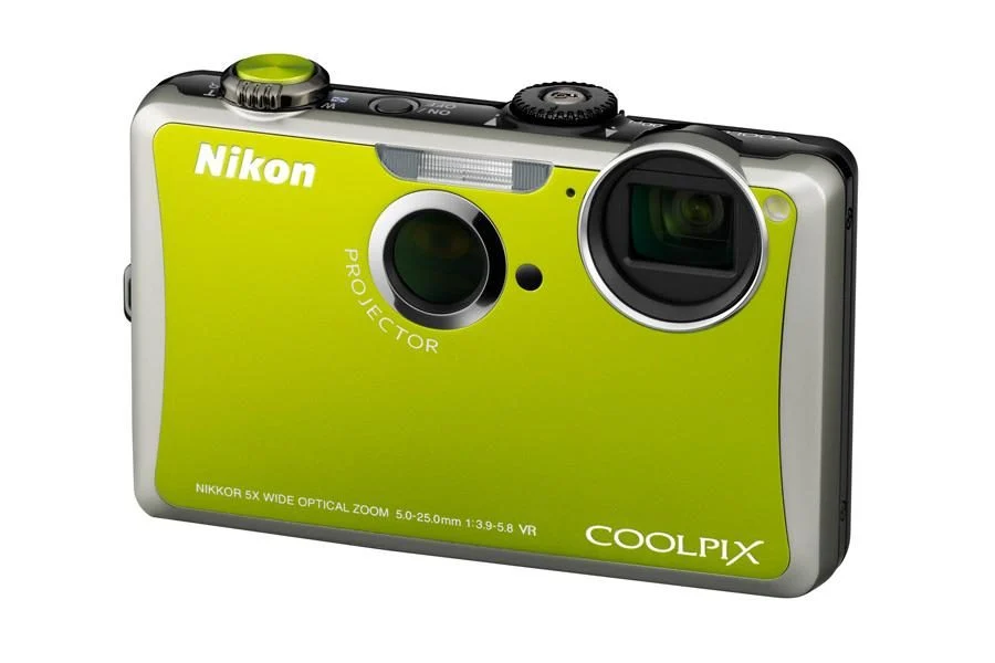 Nikon Coolpix S1100pj พร้อม Ricoh GR III