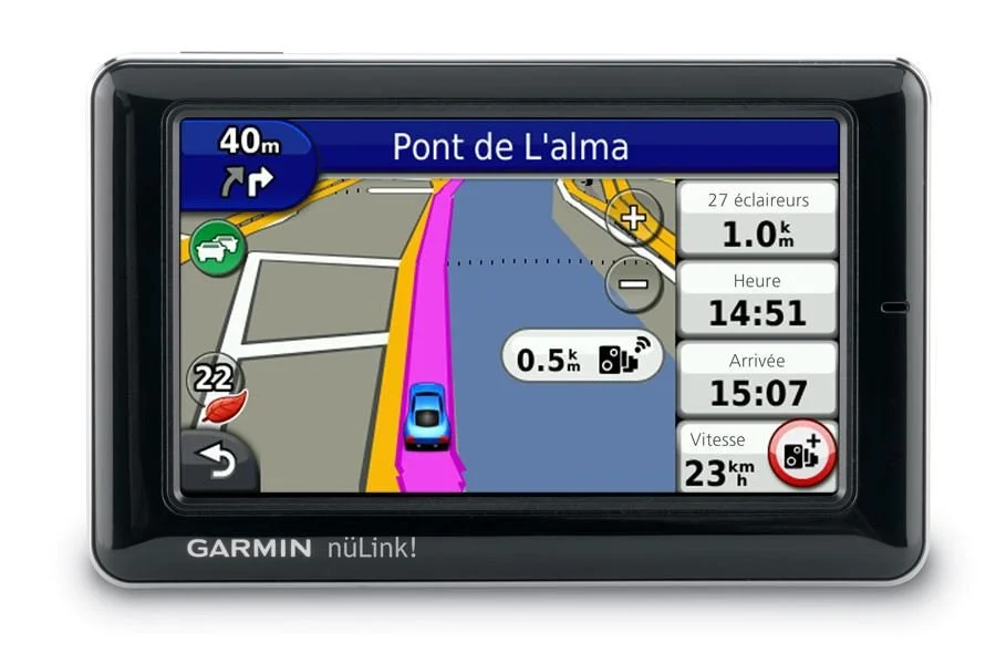 Garmin nüLink!1695 與 TomTom GO 6200