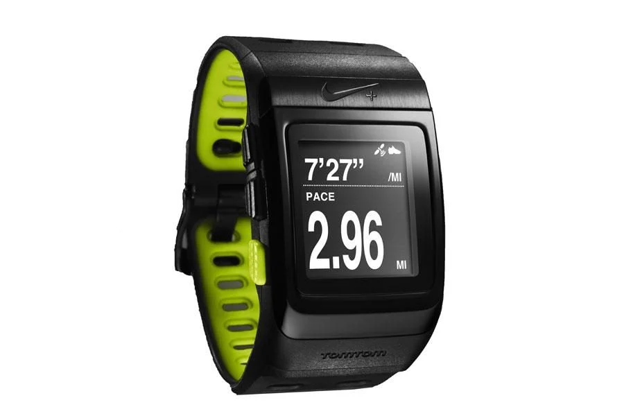 Tomtom Nike+ 由 TomTom 提供支持，對抗 REKT RGO Desk 140