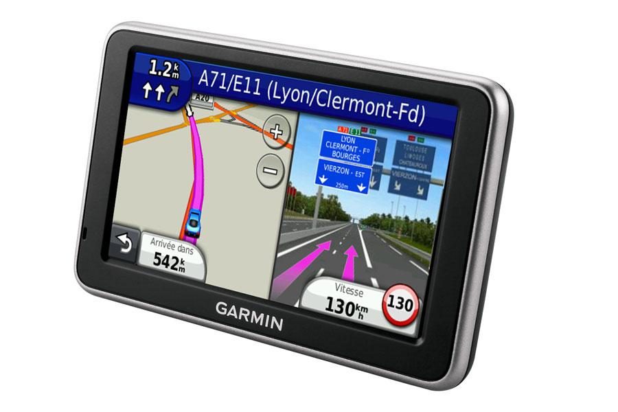 Garmin nüvi 2340 与 Garmin DriveSmart 61 LMT-S