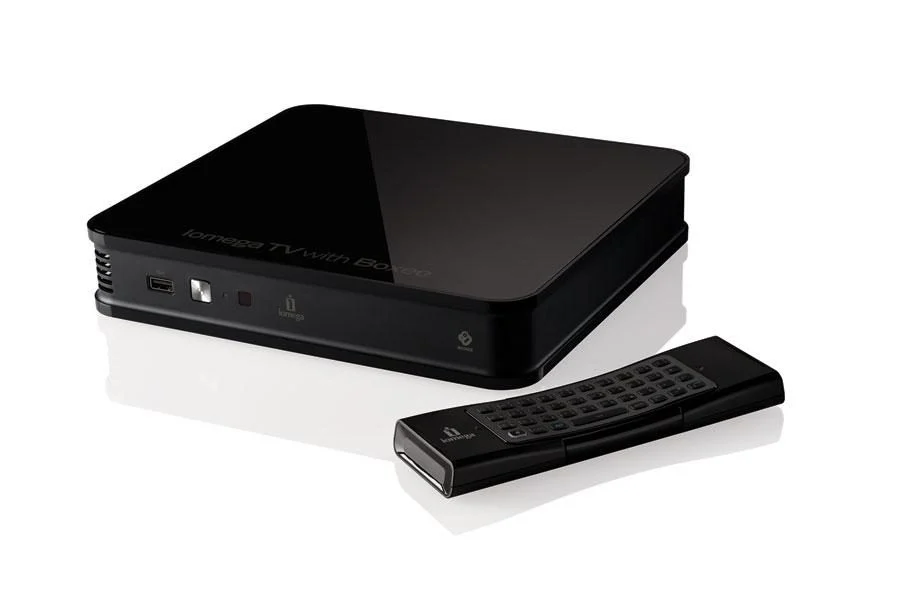 帶有 Boxee contre Xtreamer Sidewinder 3 的 Iomega 電視