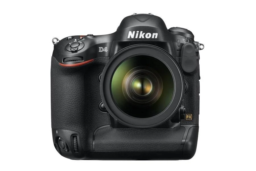 กล้อง Nikon D4 พร้อม Panasonic Lumix S1H