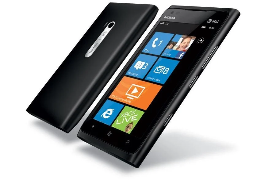 Nokia Lumia 900 與 OnePlus Nord 4