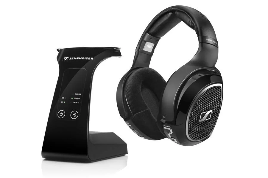 Sennheiser RS 220 contre Nothing Ear（棒式）