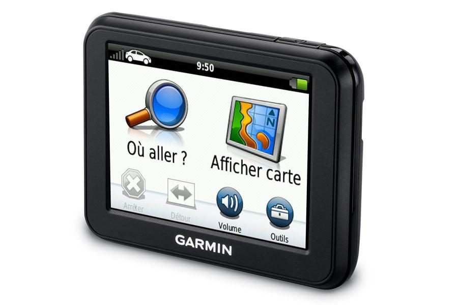 Garmin Nüvi 50 与 TomTom GO 6200