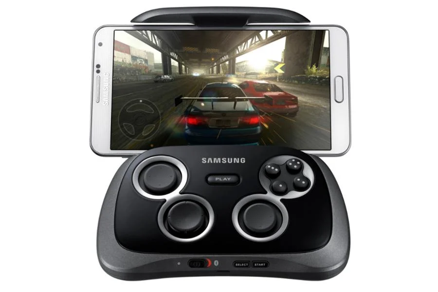 Samsung Galaxy GamePad กับ Razer Raiju Tournament Edition