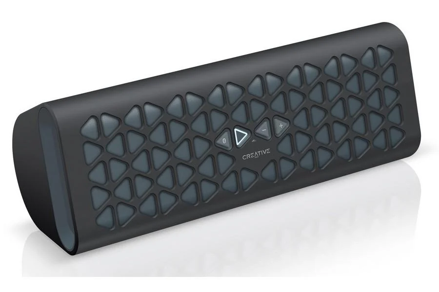 Creative MUVO 20 与 Bose SoundLink Flex 对比