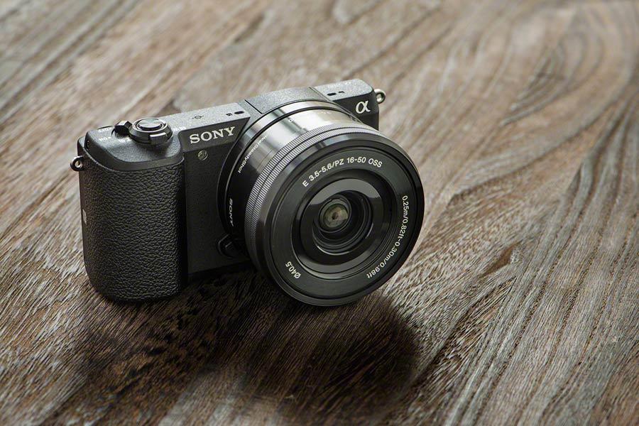 Sony Alpha A5100 與松下 Lumix G100