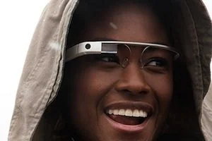 雷朋眼镜制造商即将重新推出 Google Glass