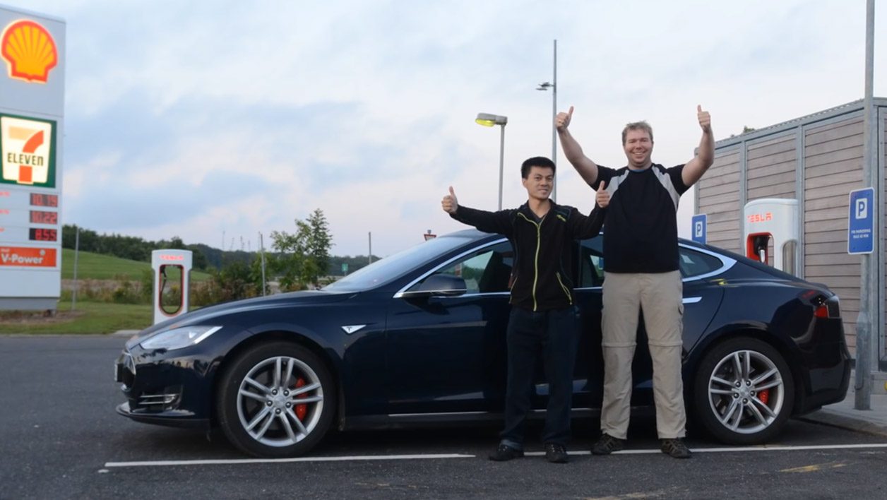 บันทึกความเป็นอิสระของ Tesla Model S: 728 กม. โดยไม่ต้องชาร์จใหม่