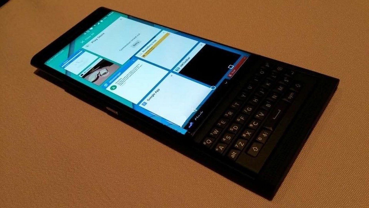 新照片揭示了更多关于 Android 下的 Blackberry Venice 的信息