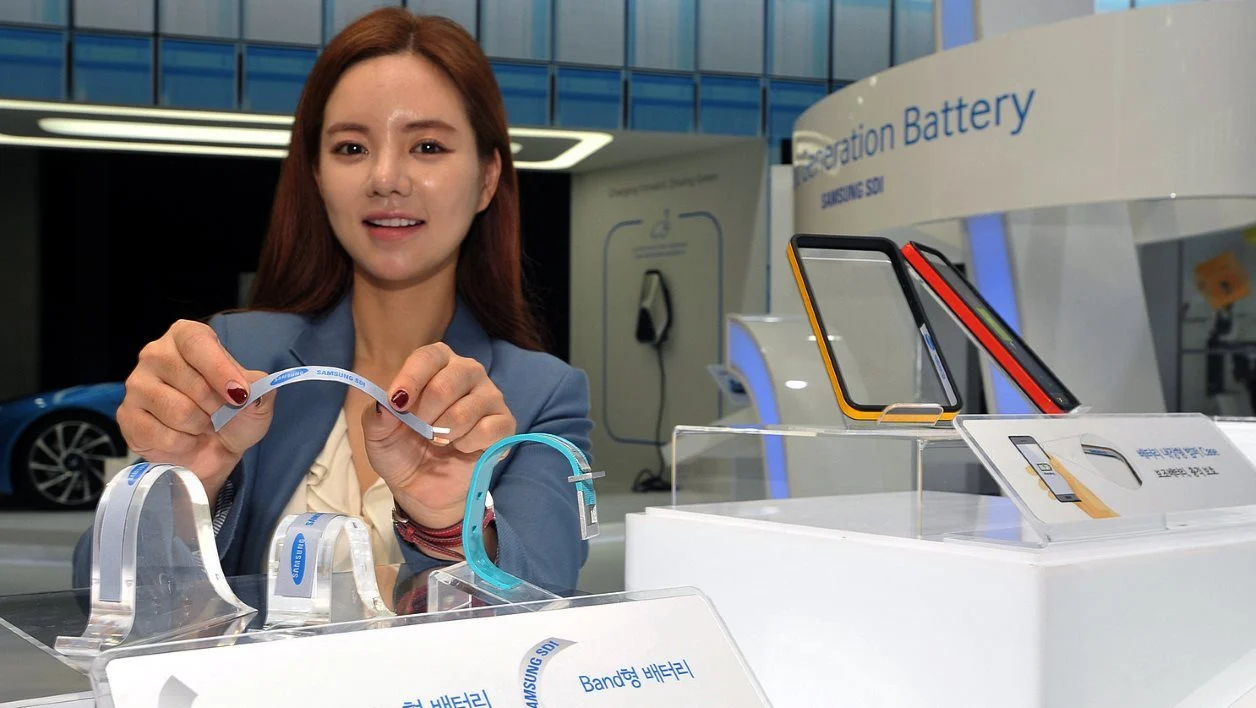 Samsung เปิดตัวแบตเตอรี่แบบยืดหยุ่น สวมใส่เป็นสร้อยข้อมือได้